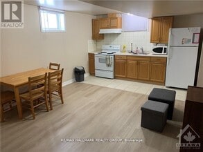 1721 Queensdale Ave in Ottawa, ON - Building Photo - Building Photo