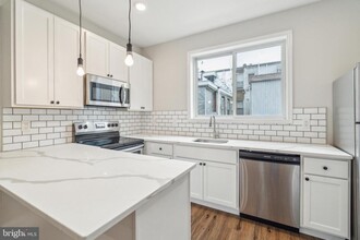 715 Cantrell St in Philadelphia, PA - Building Photo - Building Photo