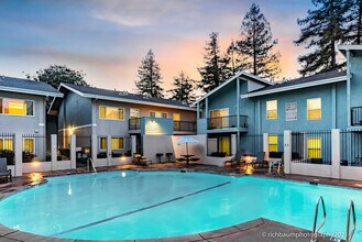 Sycamore Lane Apartments in Davis, CA - Building Photo - Building Photo