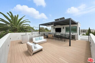 1126 Broadway in Santa Monica, CA - Building Photo - Building Photo