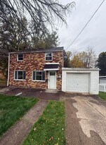618 Penny Dr in Pittsburgh, PA - Building Photo