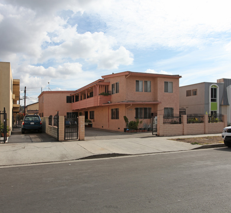 1148 N Westmoreland Ave in Los Angeles, CA - Building Photo