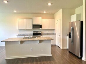 107 Rapps Ave in Pendergrass, GA - Building Photo - Building Photo