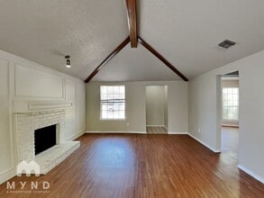 11825 Garden Terrace Dr in Dallas, TX - Foto de edificio - Building Photo