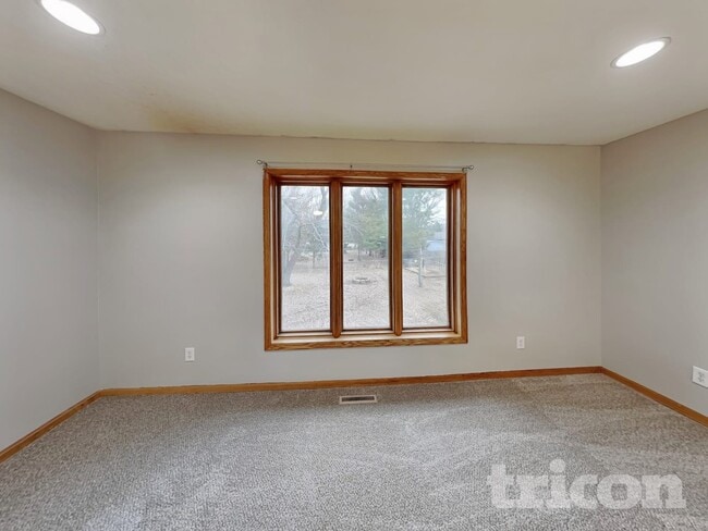 729 38th Ave in Anoka, MN - Building Photo - Building Photo