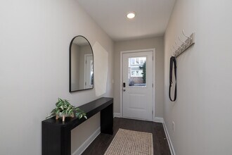 The Ridge Clemson in Central, SC - Foto de edificio - Interior Photo