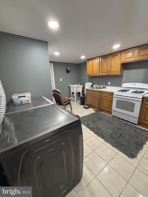 property at 835 Anchor St