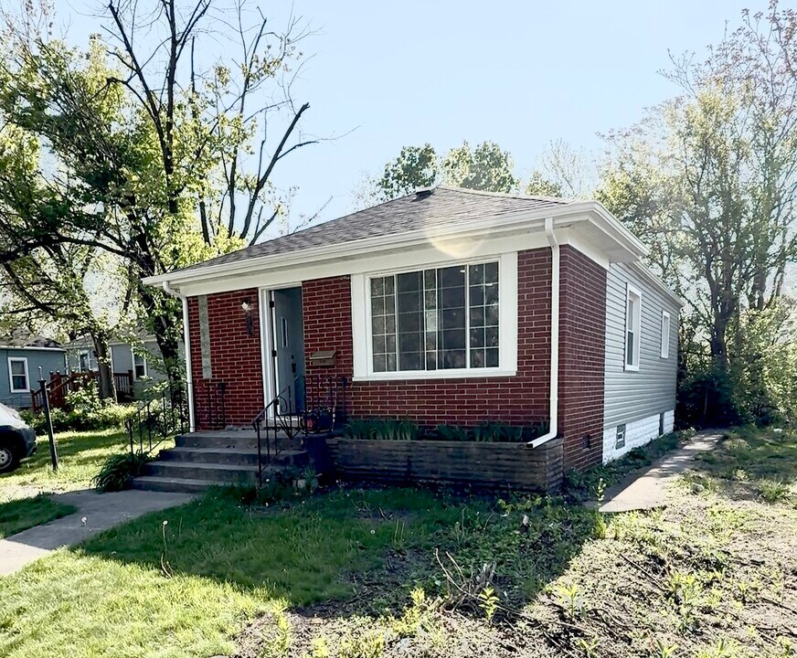 1526 Taney Pl in Gary, IN - Building Photo