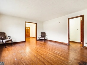 4568 Austell Powder Springs Rd in Austell, GA - Building Photo - Building Photo