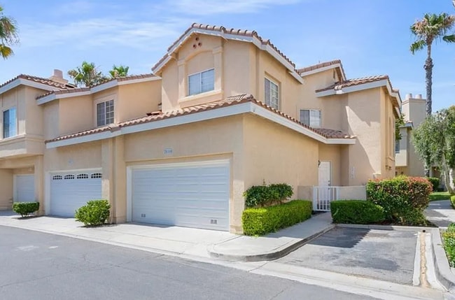 property at 25165 Via Azul