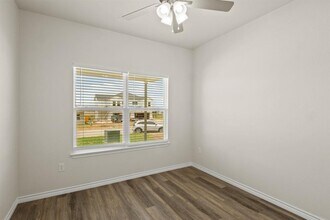 506 Whirlaway Dr in Jarrell, TX - Building Photo - Building Photo