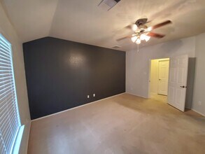 10351 Whisper Bluff Dr in Humble, TX - Building Photo - Building Photo