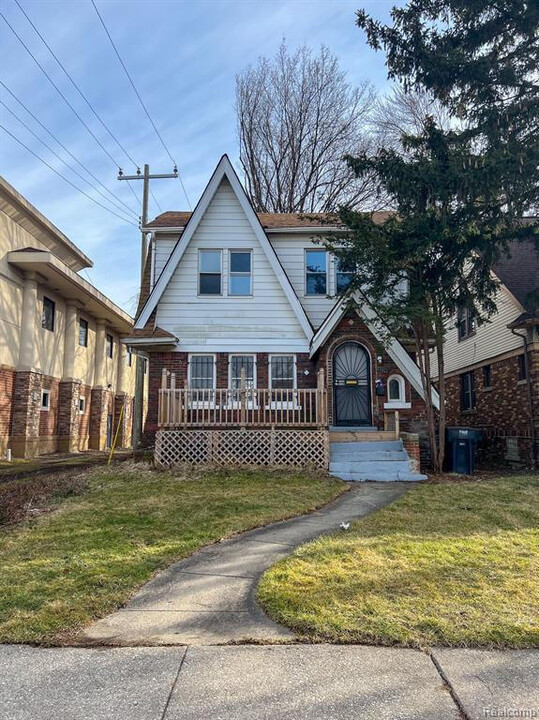14318 Kilbourne Ave in Detroit, MI - Building Photo