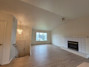 1601 Waterwood Cir in Anchorage, AK - Building Photo - Building Photo