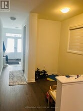 76 Mcbride Trl in Barrie, ON - Building Photo - Building Photo