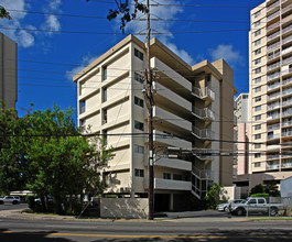 The Iolani in Honolulu, HI - Building Photo - Building Photo