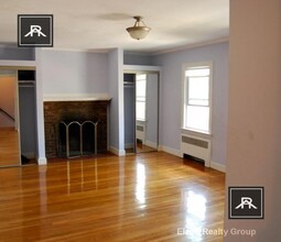 93-97 Undine Rd in Boston, MA - Foto de edificio - Building Photo