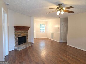 294 Spring Leaf Dr in Dallas, GA - Building Photo - Building Photo