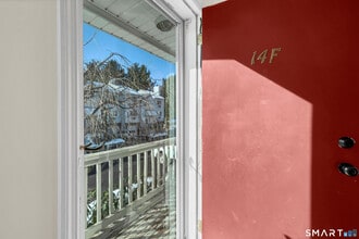 925 Oronoke Rd in Waterbury, CT - Building Photo - Building Photo