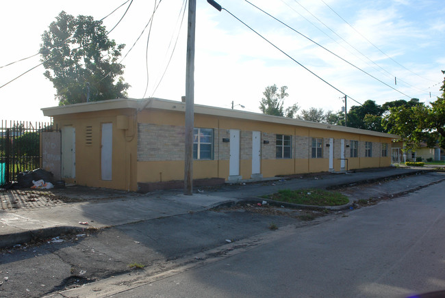 243 NW 63rd St in Miami, FL - Building Photo - Building Photo