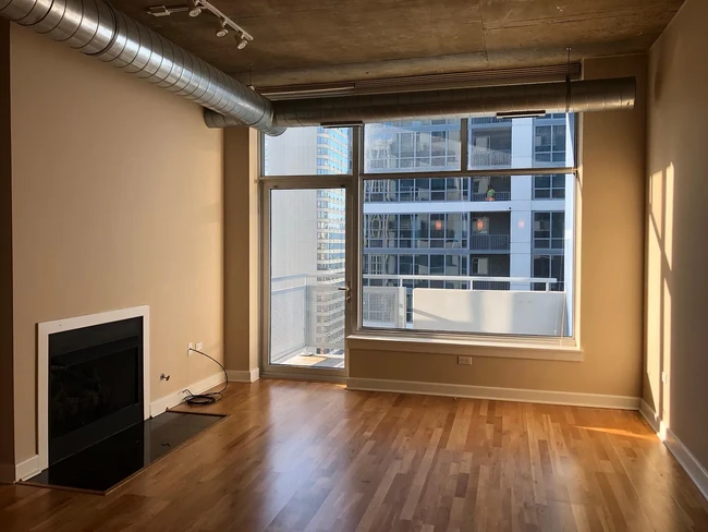 1305 S Michigan Ave, Unit 1506 in Chicago, IL - Building Photo - Building Photo