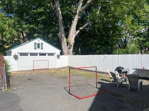 25 Besch Ave in Albany, NY - Foto de edificio - Building Photo