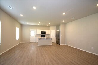 6804 Devotion Ave in Bentonville, AR - Building Photo - Building Photo