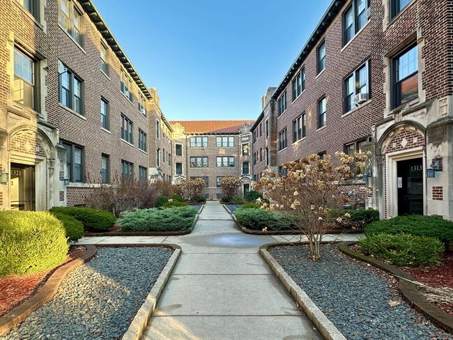 property at 1324 Oak Ave