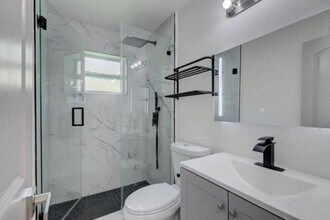 820 NE 14th Ave in Fort Lauderdale, FL - Building Photo - Building Photo