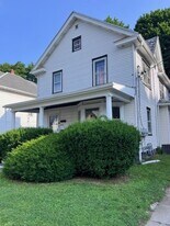 302 Hasbrouck Ave in Kingston, NY - Building Photo