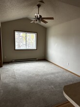 124 6th Ave N, Unit #4 in Fargo, ND - Building Photo - Building Photo