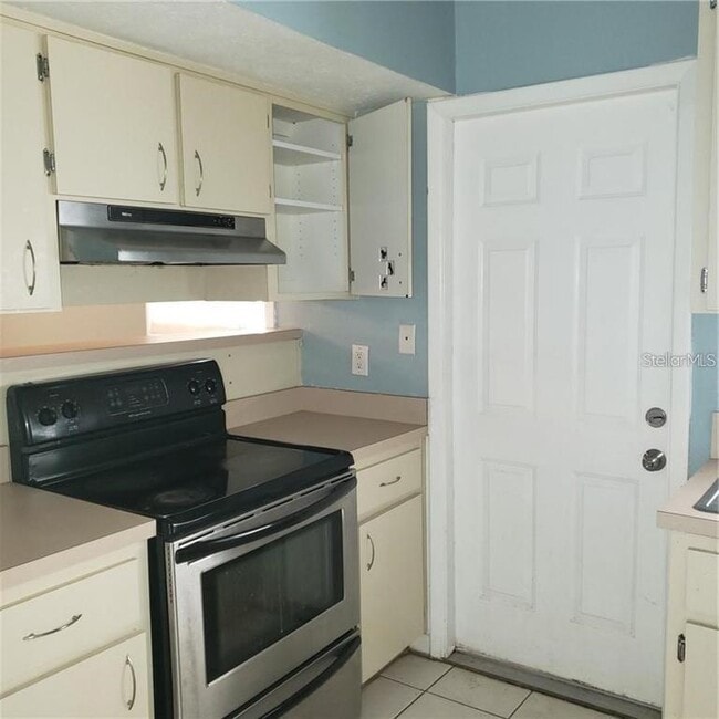 5626 Ashley Oaks Dr in Tampa, FL - Building Photo - Building Photo