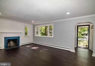 308 Greene Rd in Berwyn, PA - Building Photo - Building Photo
