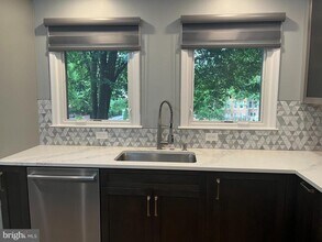 6929 Mclean Park Manor Ct in McLean, VA - Building Photo - Building Photo