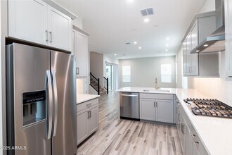 5128 E Coolbrook Ave in Scottsdale, AZ - Building Photo - Building Photo