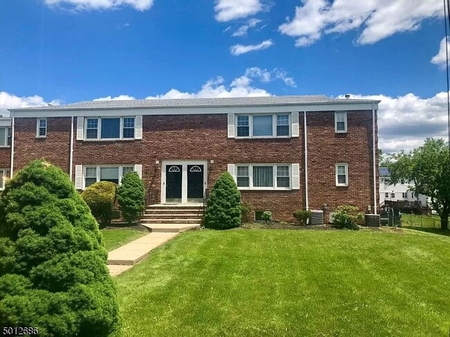4 Dartmouth Ave