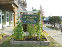 Crestwood Apartments photo'