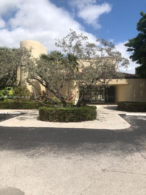 13720 SW 90th Ave in Miami, FL - Building Photo - Building Photo