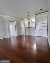 5573 Seminary Rd in Falls Church, VA - Building Photo - Building Photo