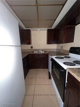 2752 Eldora Cir in Las Vegas, NV - Building Photo - Building Photo