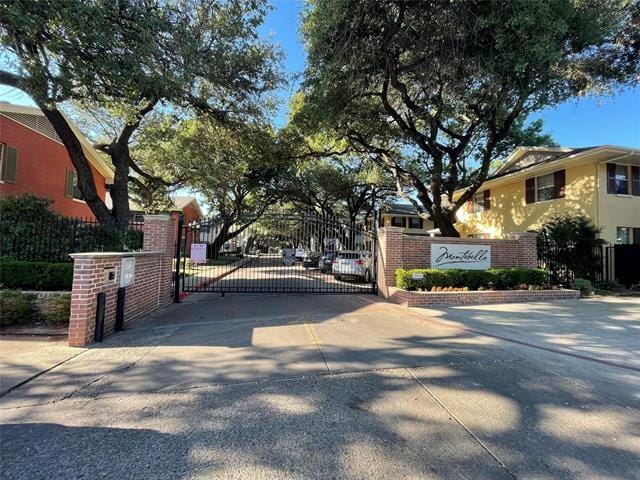 4744 Bradford Dr in Dallas, TX - Building Photo - Building Photo