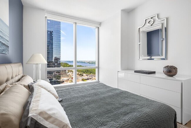 1651 Federspiel St in Fort Lee, NJ - Building Photo - Building Photo