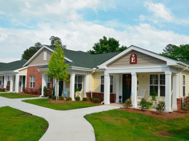 Windsor Crossing in Lumberton, NC - Building Photo - Building Photo