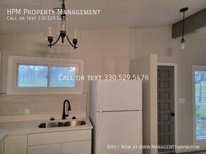 1196 Thorndale Dr in Akron, OH - Building Photo - Building Photo