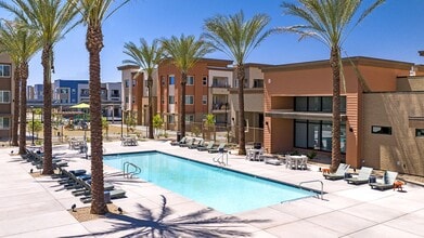 Estrella Springs at Canyon Trails in Goodyear, AZ - Foto de edificio - Building Photo