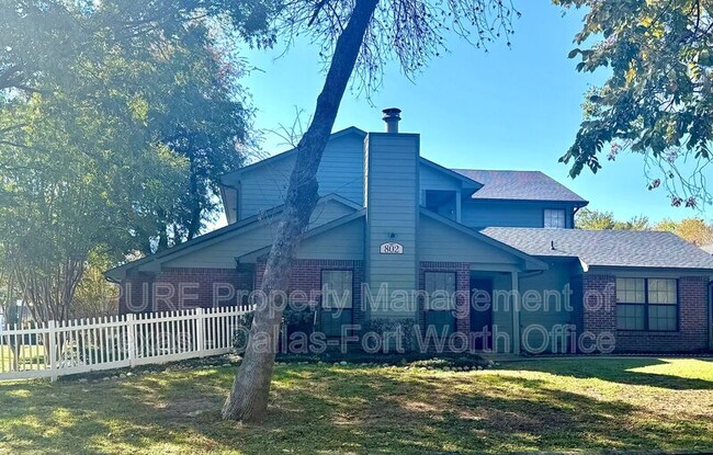 property at 806-104 Castleglen Dr