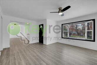 5631 Mt Everest Ct in Sacramento, CA - Building Photo - Building Photo