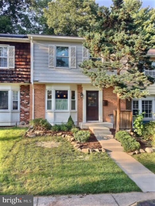 1759 Redgate Farms Ct in Rockville, MD - Building Photo