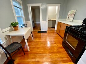 30 Fairmont Ave, Unit 1R in Cambridge, MA - Building Photo