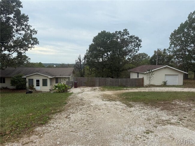 property at 20415 MO-17